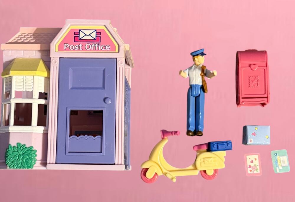 Vintage 2002 Fisher Price Sweet Street Post Office 74142 Mailman Scooter Mailbox